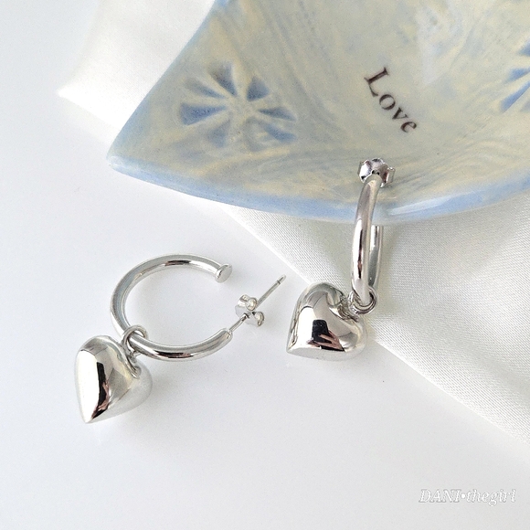 NEW Sterling Silver Hoops with 3-D Heart Charms - Picture 5 of 9